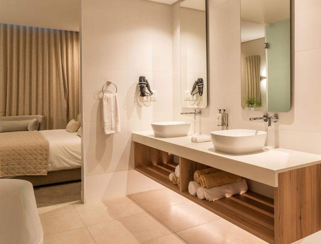 Bluewater Bay Sunrise Hotel Amsterdamhoek エクステリア 写真